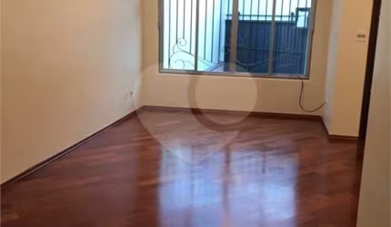 Casa a venda | 200m² | 3 Dormitórios (1 suite) 6 vagas de garagem na Vila Guilheerme