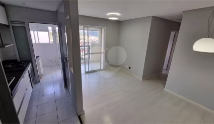 Apartamento para locação  em um condomínio clube.