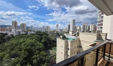 Luxuoso apartamento, raridade! 4 suítes máster, amplo living com lareira e bar, sala de jantar, apartamento todo avarandado, 5 vagas em Santana! Altíssimo padrão.