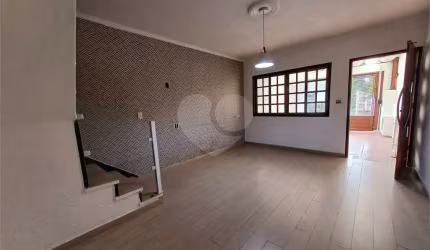 Sobrado à Venda na Vila Guilherme - 3 dormitórios e 1 vaga de garagem.