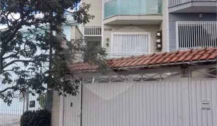 lindo sobrado com 3 dormitórios e 4 vagas!!