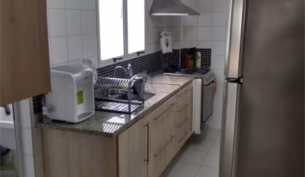 Lindo Apartamento na Rua Carlos Weber – Oportunidade Imperdível!