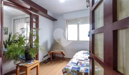 Apto de 119m²,  3 quartos e 2 vagas em Moema