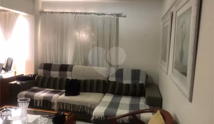 Próximo ao Metro Brigadeiro, ótimo apto de 3 quartos