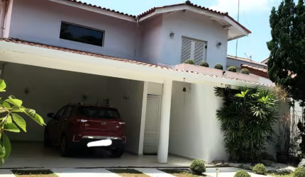 CASA EM CONDOMÍNIO À VENDA EM ALPHAVILLE