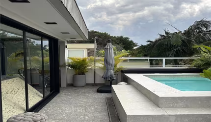 COBERTURA À VENDA NO ALTO DE PINHEIROS