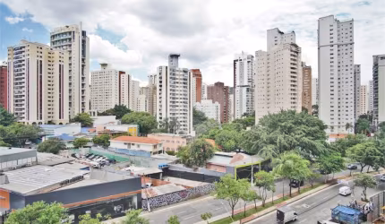 Apartamento à venda de 359 metros quadrados, com 4 Suítes, 2 Banheiros, 7 Vagas de Garagem na Vila Conceição.
