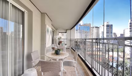 Apartamento à venda no Jardim América com 367 me² 4 Suítes 7 Banheiros 6 Vagas.