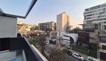 Casa de Condomínio na Vila Madalena.