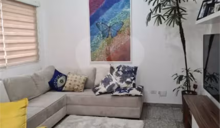 SOBRADO EM CONDOMÍNIO À VENDA NA MOÓCA.