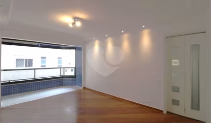 Apartamento a venda em  MOEMA!