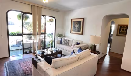 EXCELENTE APARTAMENTO À VENDA MOEMA PÁSSAROS!!
