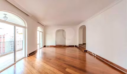 Clássico e Sofisticado: 316m² na Parte Nobre do Jardim América