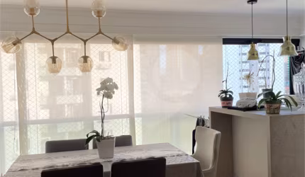 EXELENTE APARTAMENTO , AMPLO E AREJADO.
