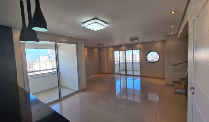 Apartamento duplex na Parada Inglesa