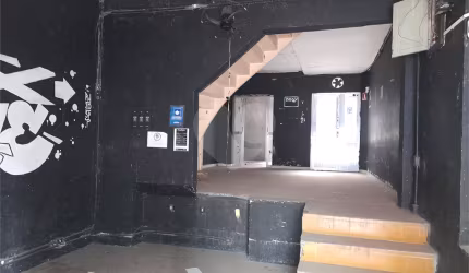 Sobrado - Barra Funda - 2 Quartos - 1 Vaga - Venda - 120m²