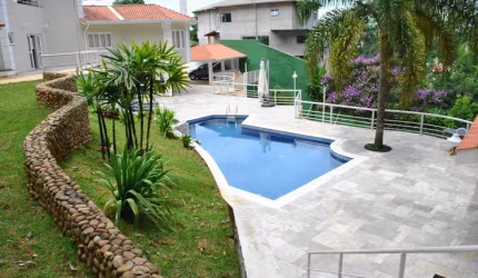 Condominio fechado a 15 minutos do metrô com aspecto de casa na  Serra