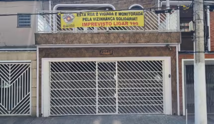 Amplo sobrado, no Bairro do Bom Retiro