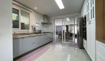 CASA DE ALTO PADRÃO À VENDA – CONDOMÍNIO RESERVA DA CANTAREIRA