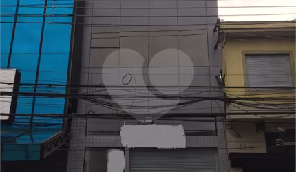 Prédio inteiro no TATUAPÉ