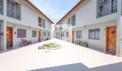 Casa em condomínio na CASA VERDE