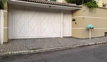 Sobrado com 4 quartos no TREMEMBÉ