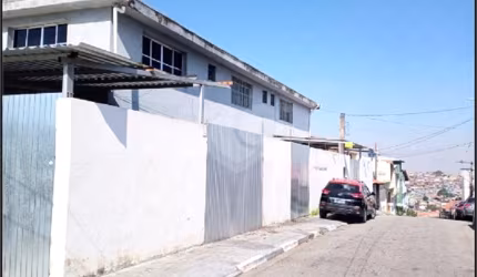 Casa térrea Comercial HORTO