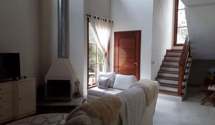 Sobrado Residencial Roseira