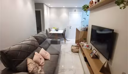 LINDO APARTAMENTO 2 DORMITÓRIOS  LAUZANE