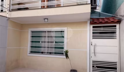 Sobrado novo no PQ Edu Chaves
