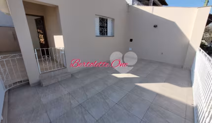 Sobrado para venda, 110m², 1 quarto, 2 vagas, Água Fria - Santana