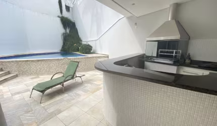 Sobrado para venda tem 500 metros quadrados com 5 quartos em Vila Albertina - São Paulo - SP