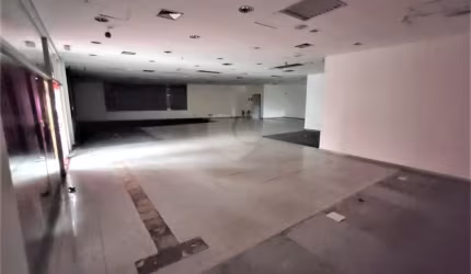 LOJA COMERCIAL COM 755M2 TOTAL COM 10 VAGAS