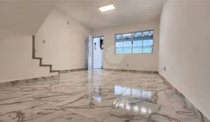 Sobrado com 4 quartos 2 suites e 1 vaga de garagem