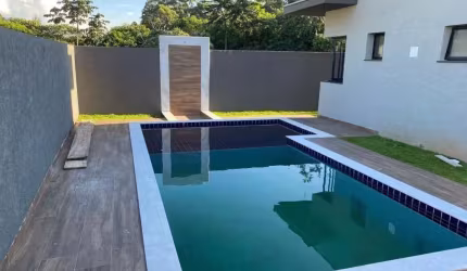 Linda casa em cond. fechado em Atibaia