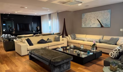Linda casa térrea com 550m2 no Horto Florestal