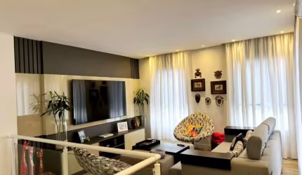 Casa á Venda com 491 m² Área Total - 3 Dormitórios em Alphaville - Santana de Parnaíba - SP