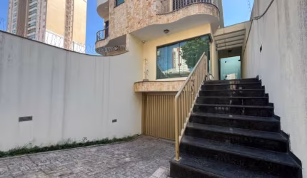Sobrado À venda - 233 m² 3 Dormitórios e 3 Suítes - Anália Franco - SP