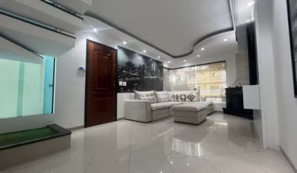 Sobrado À venda - 233 m² 3 Dormitórios e 3 Suítes - Anália Franco - SP