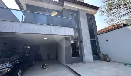 Sobrado Tremembe á venda  241 m@  3 dormitórios 3 suítes 5 banheiros