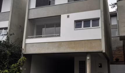 Casa em Condomínio Fechado – Venda ou Locação!