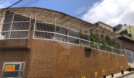 Sobrado aluguel  TREMEMBÉ 2 dormitorios 1 suíte 3 vagas