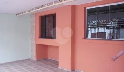 Casa térrea para locação  3 dormitórios, 1 suíte, 3 vagas