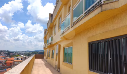LINDO SOBRADO EM CONDOMINIO FECHADO