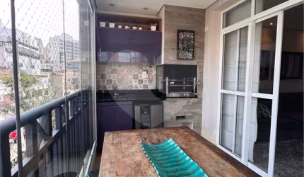 Apartamento com 3 suítes à venda ou para alugar em Santana - SP