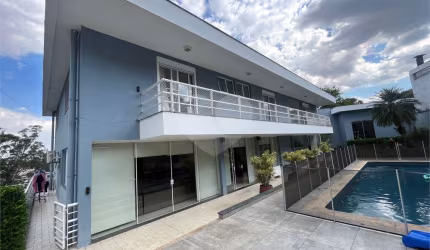 Sobrado alto padrão no Tremembé ZN SP 5 suites no Tremembé ZN SP