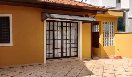 Vende-se casa mobiliada com 2 dormitórios em Santana