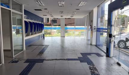 Loja de esquina para alugar na Água Fria