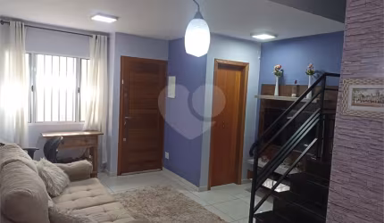 Sobrado em condomínio fechado no Mandaqui