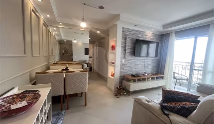 Apartamento à venda na Vila Guilherme com 2 quartos e lazer completo